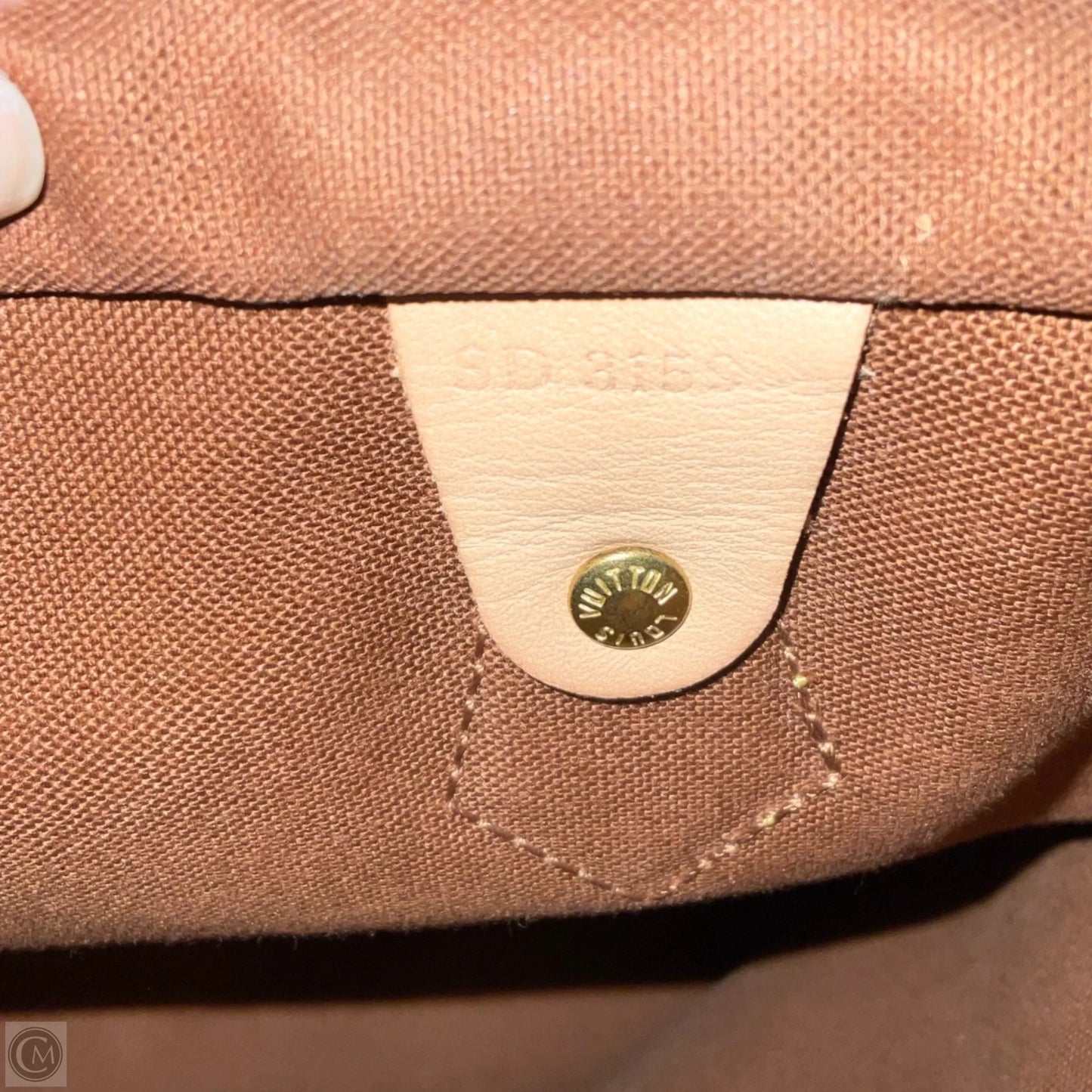 Handbag Luxury Designer By Louis Vuitton, Size: Medium