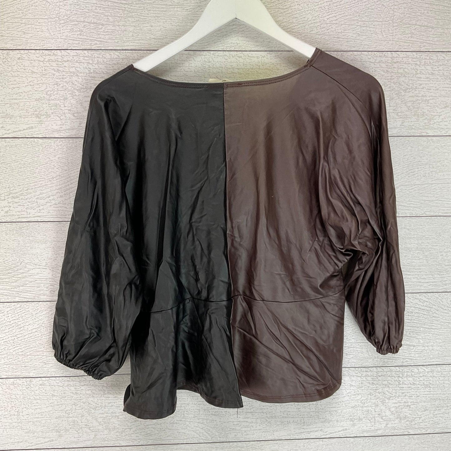 Black Top Long Sleeve Entro, Size L