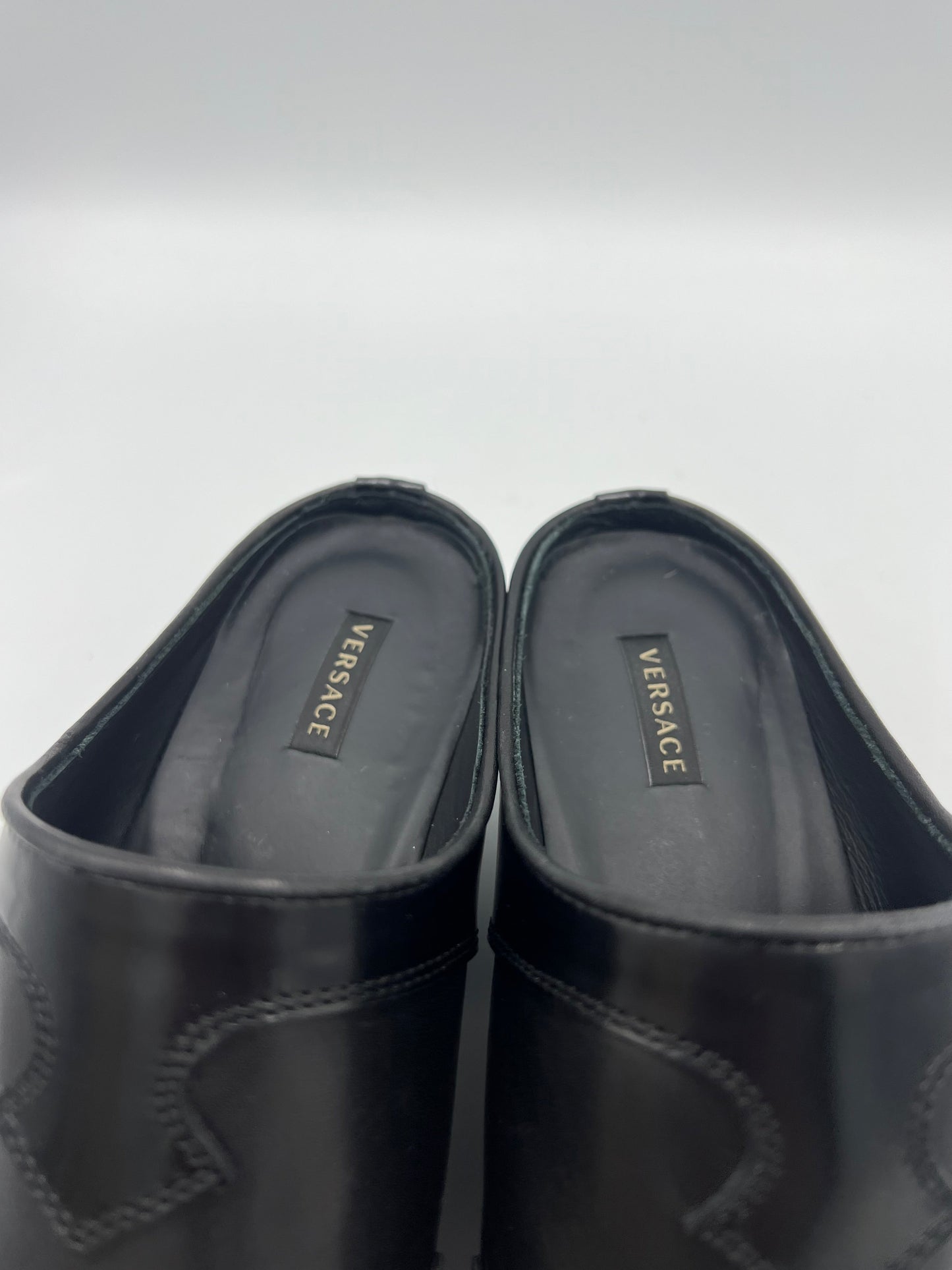 Shoes Luxury Designer By Versace  Size: 7.5