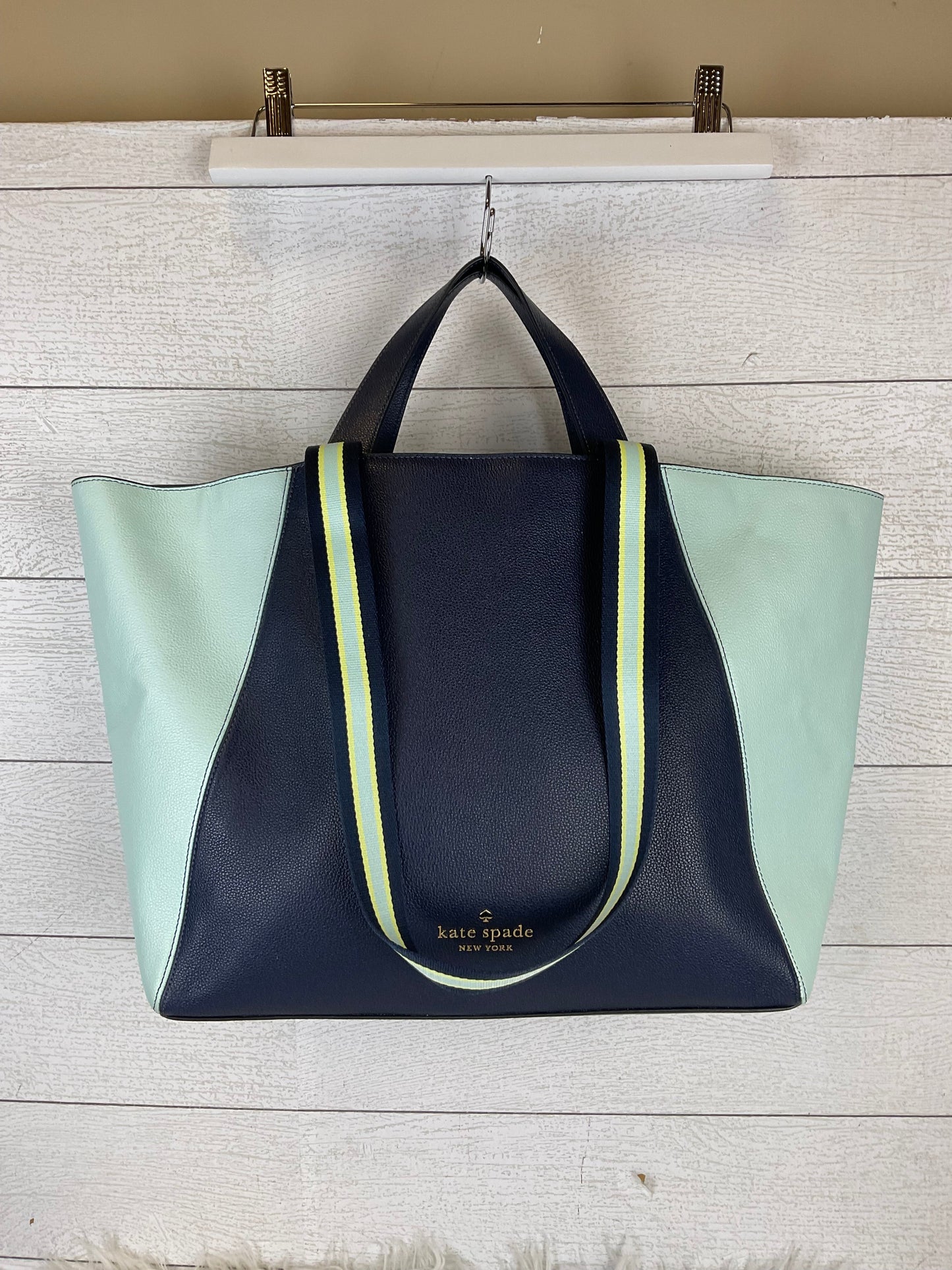 Handbag Designer By Kate Spade  Size: Large