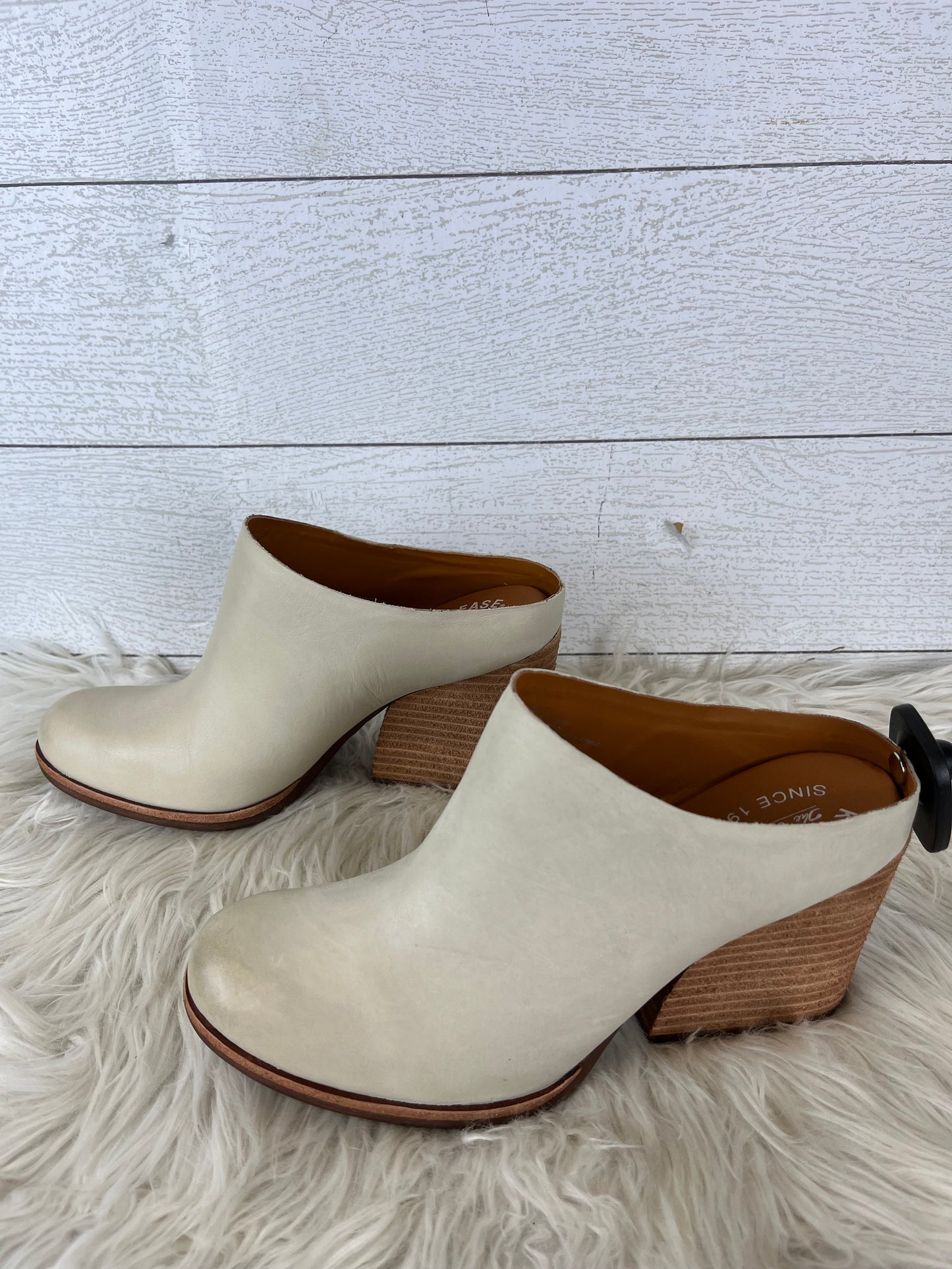 Shoes Heels Block By Kork Ease  Size: 10