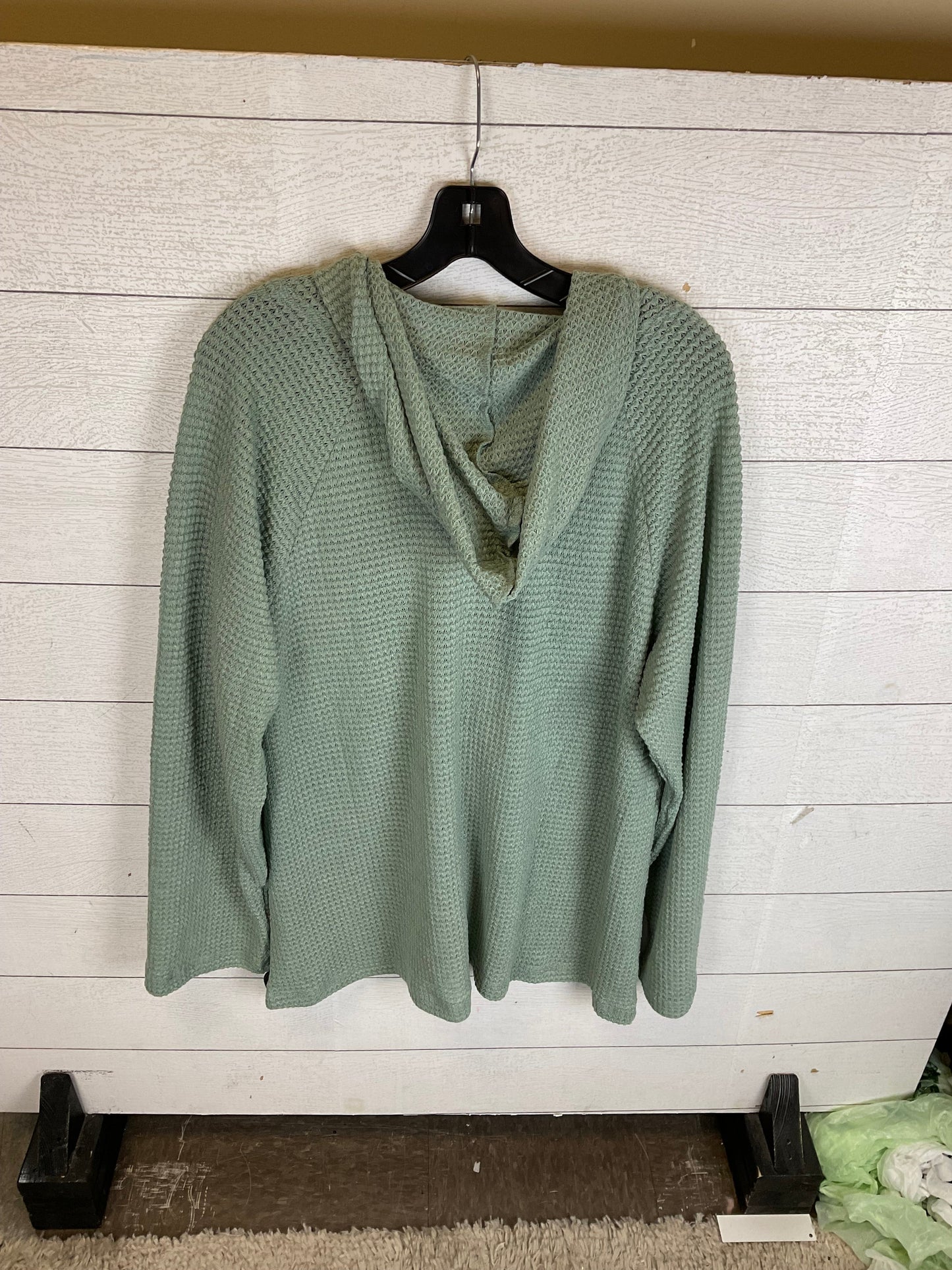 Green Top Long Sleeve Clothes Mentor, Size L