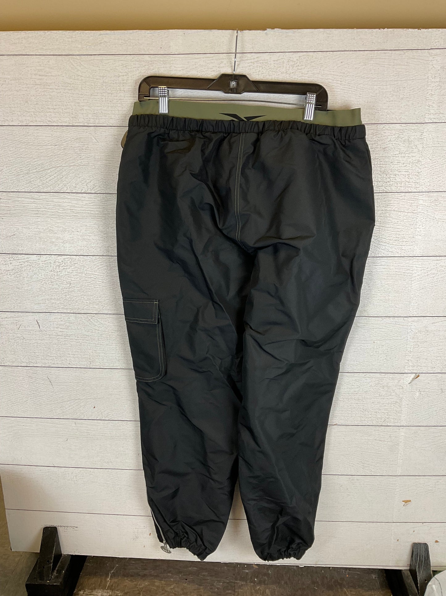Black Athletic Pants Reebok, Size 1x