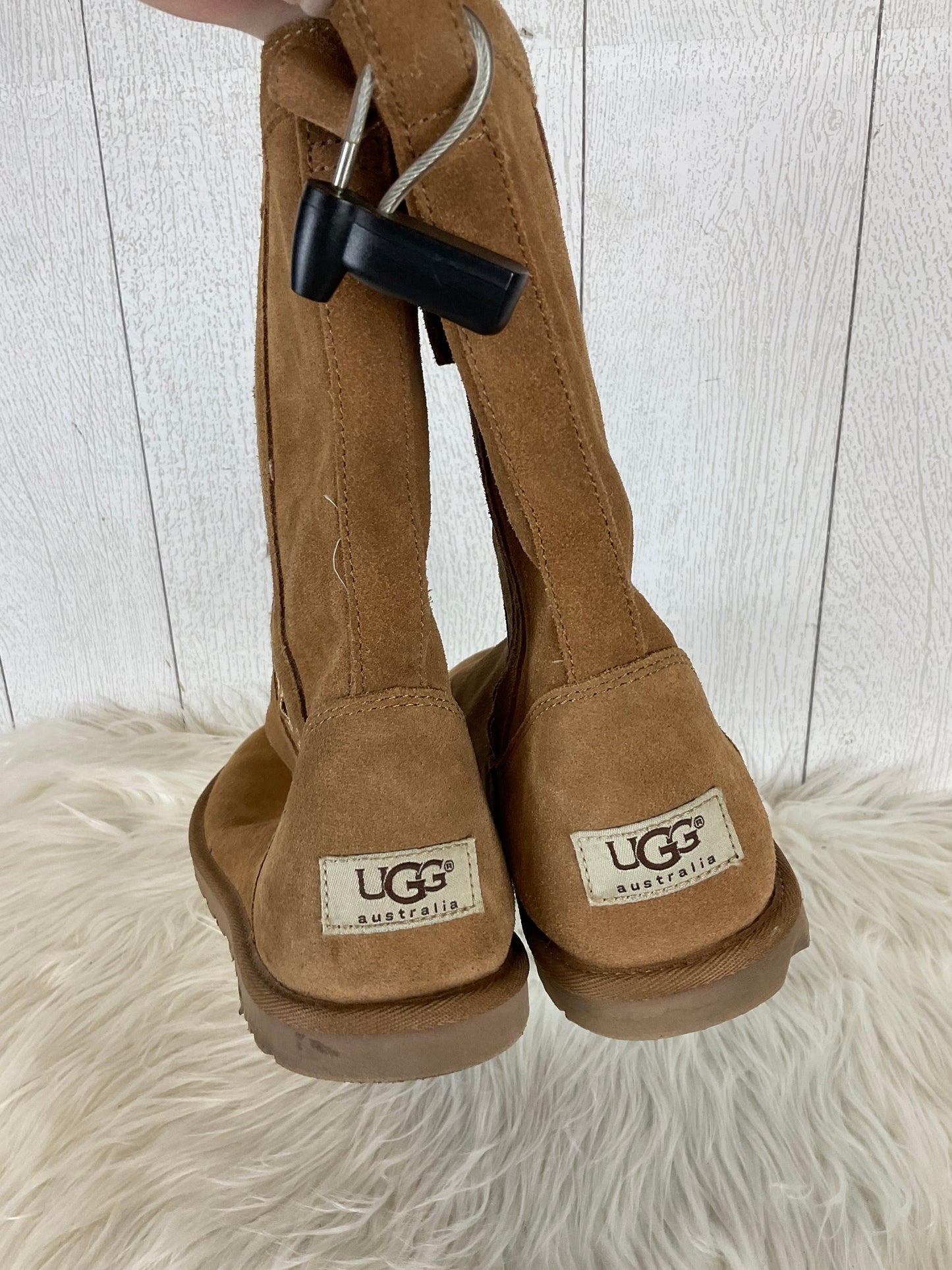 Boots Ankle Flats By Ugg In Brown, Size: 9