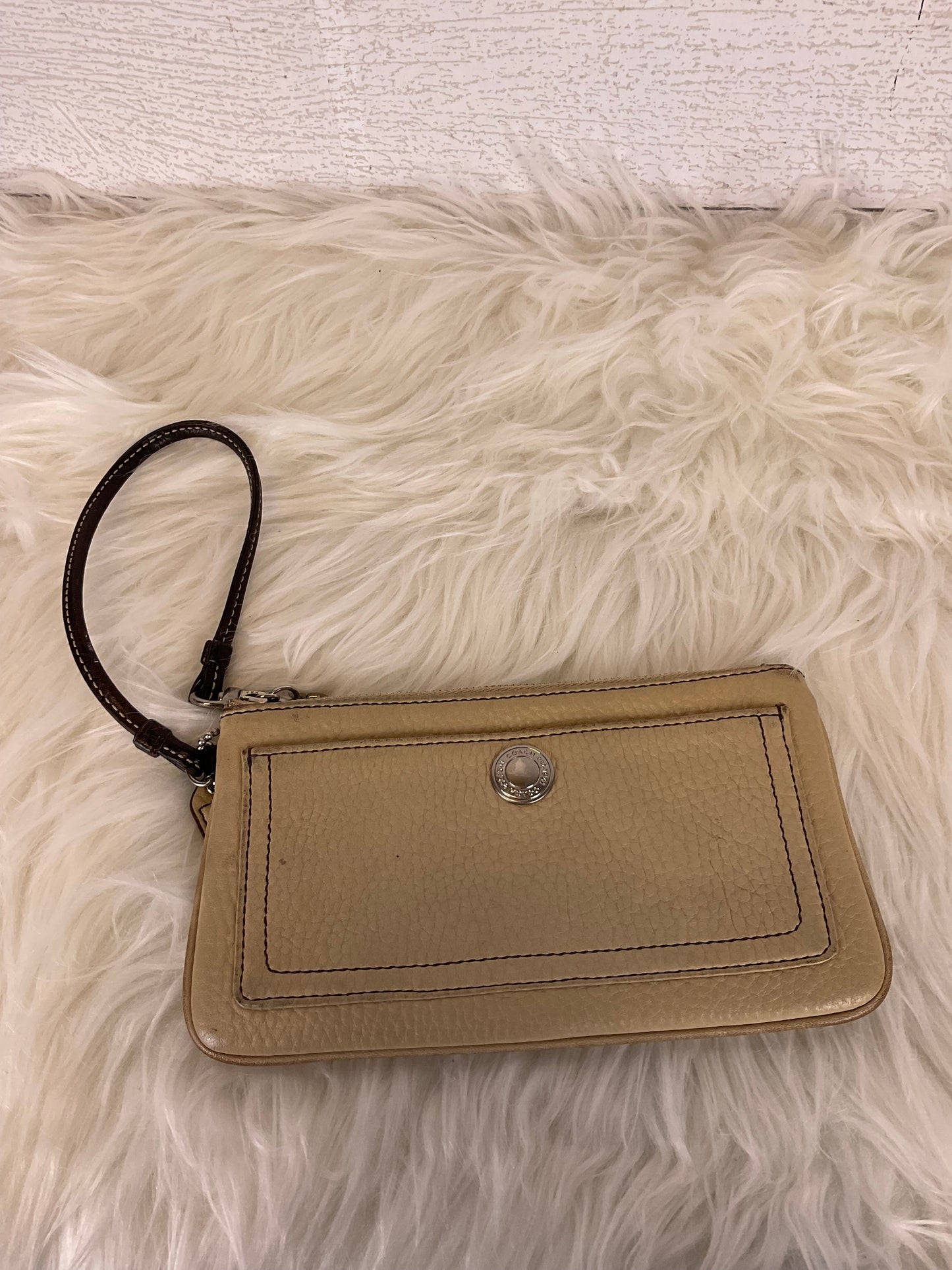 Wristlet Designer Coach, Size Medium