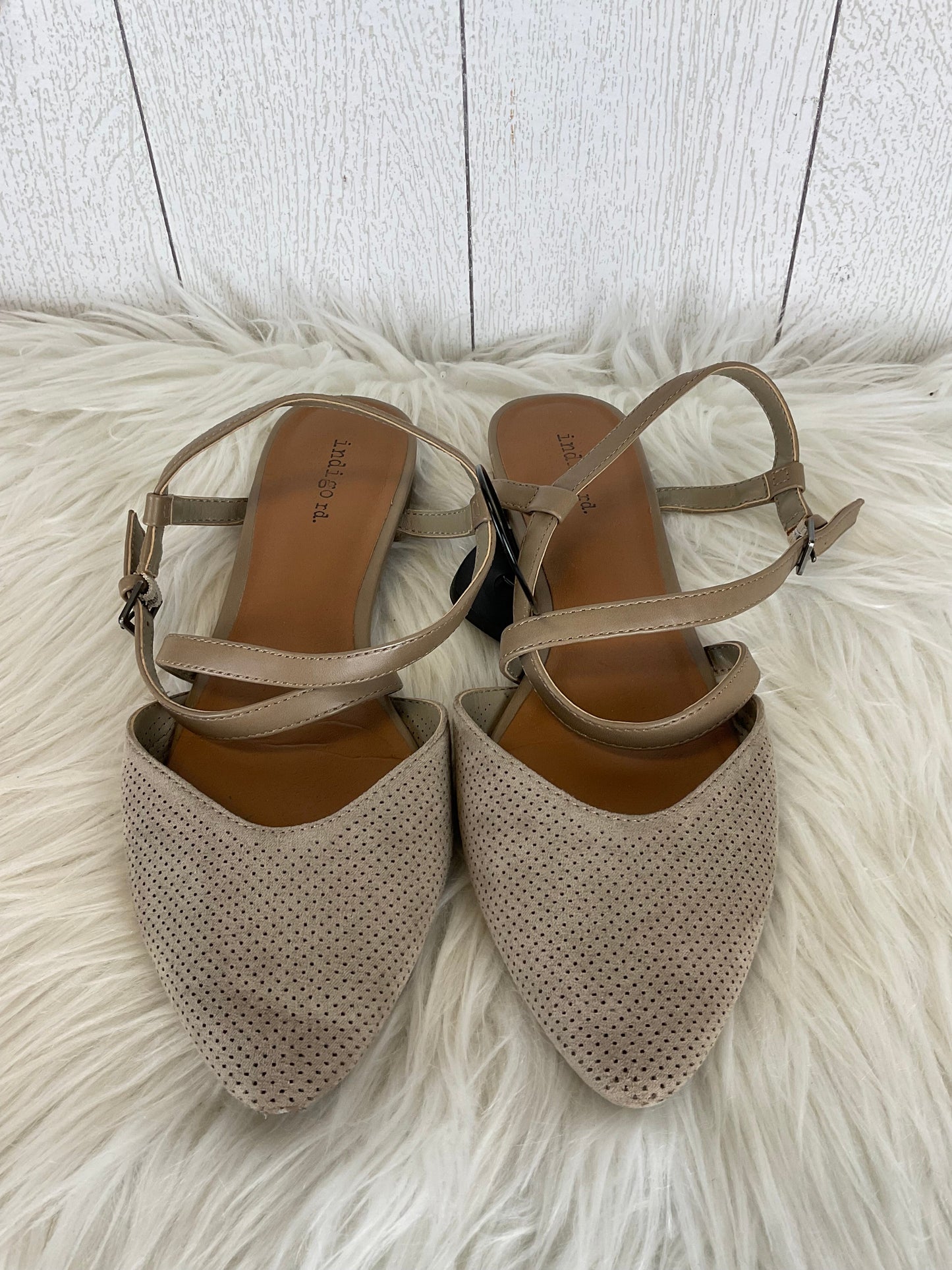 Shoes Flats By Indigo Rd In Tan, Size: 8