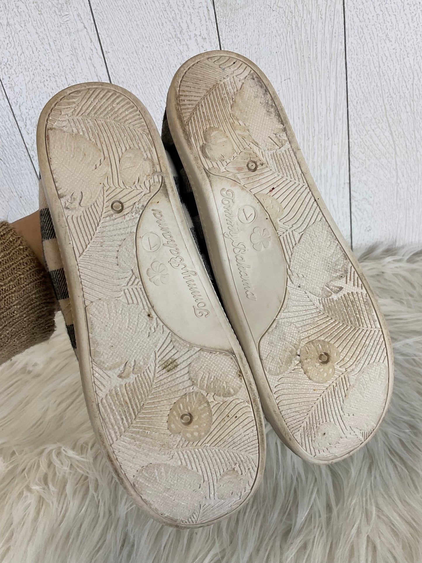 Shoes Flats By Tommy Bahama In Black & Cream, Size: 7