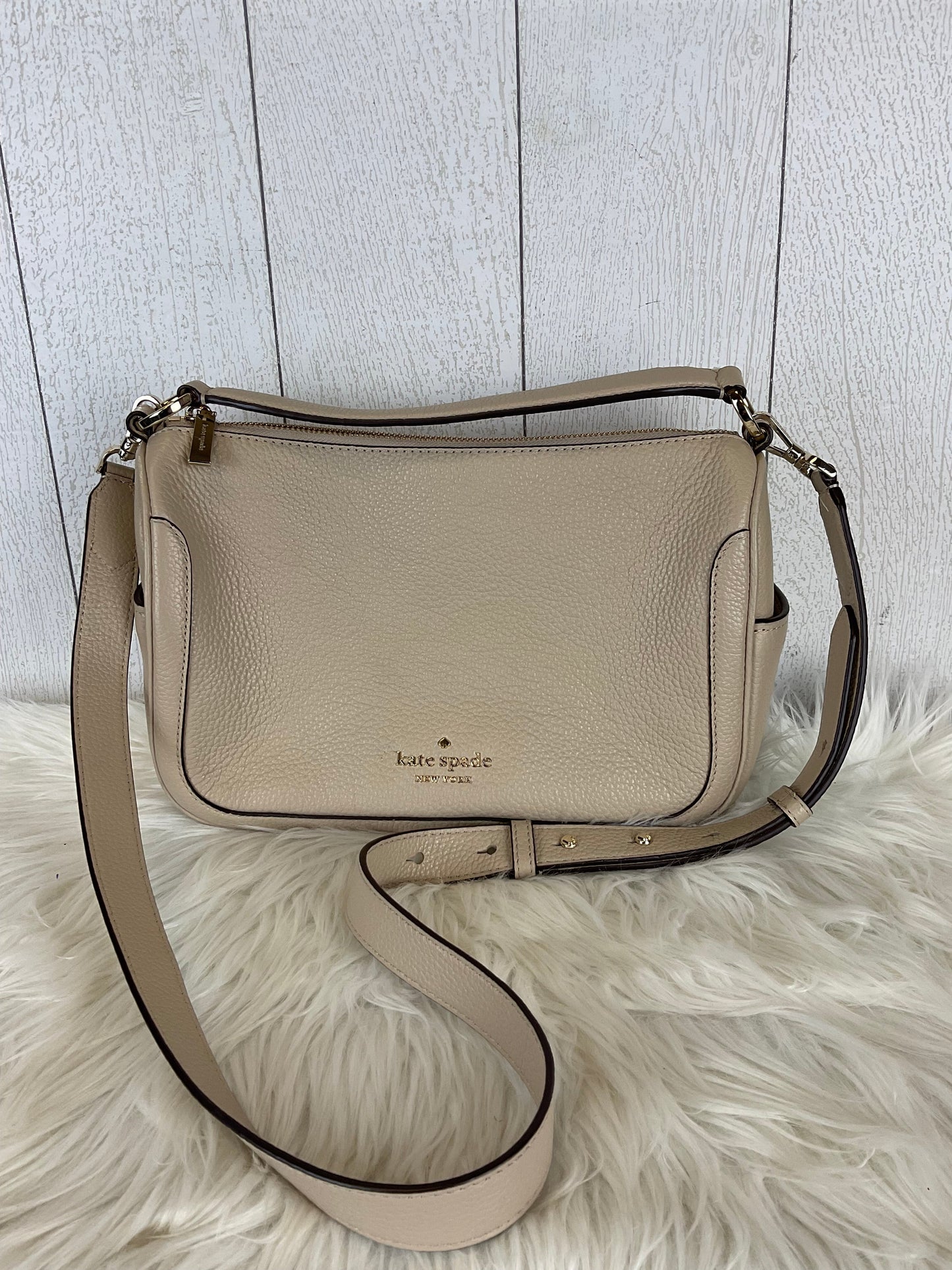 Crossbody Designer By Kate Spade, Size: Medium