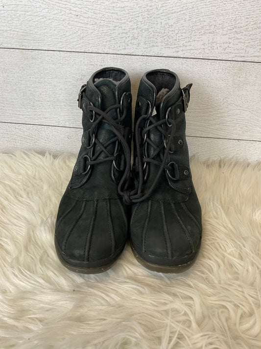 Boots Designer By Ugg In Black, Size: 7.5