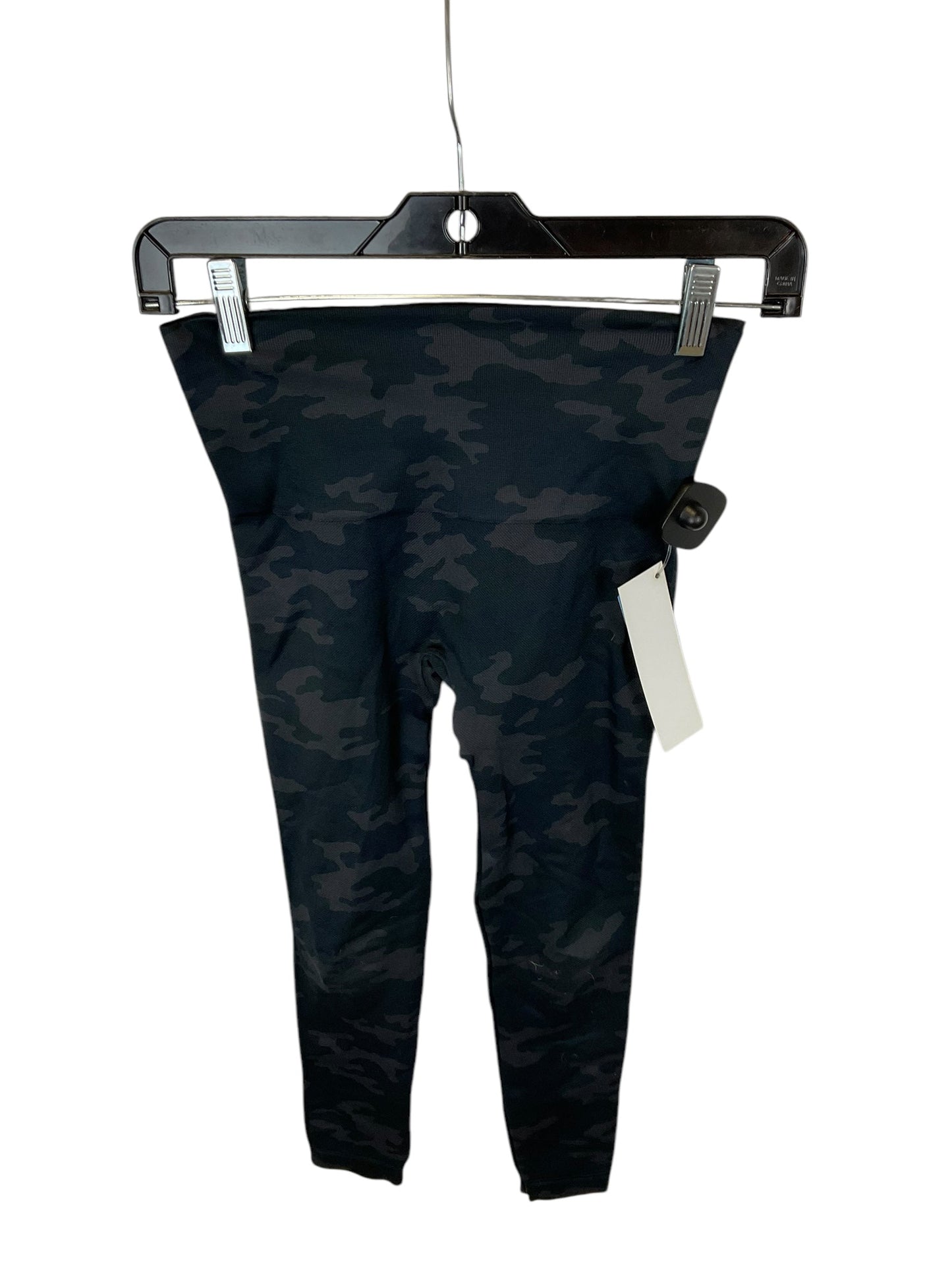 Athletic Leggings Capris By Spanx In Camouflage Print, Size: Xs