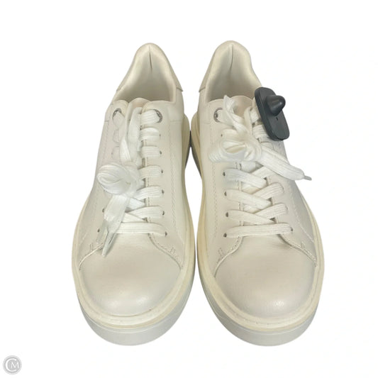 Shoes Sneakers By Steve Madden In White, Size: 10