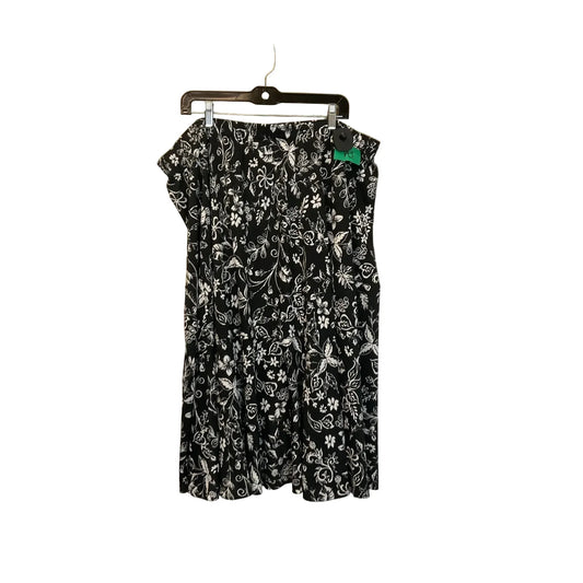 Skirt Midi By Clothes Mentor In Black & White, Size: 2x