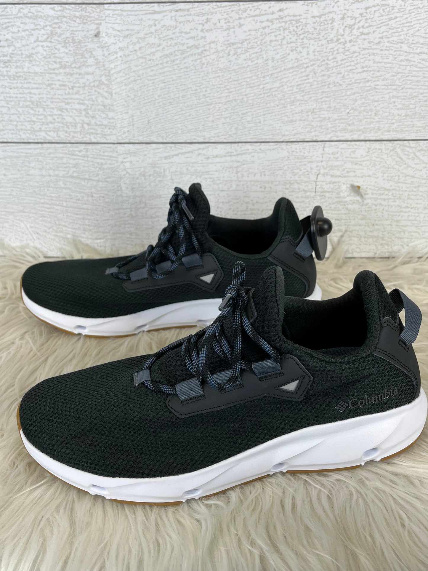 Shoes Athletic By Columbia  Size: 9.5