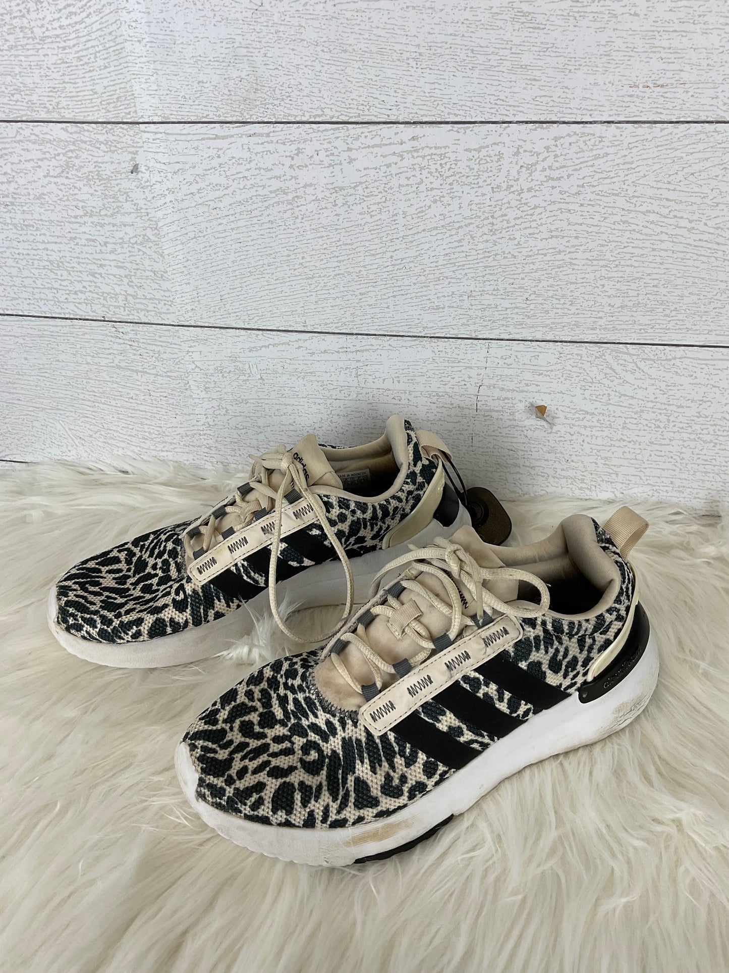 Animal Print Shoes Athletic Adidas, Size 6