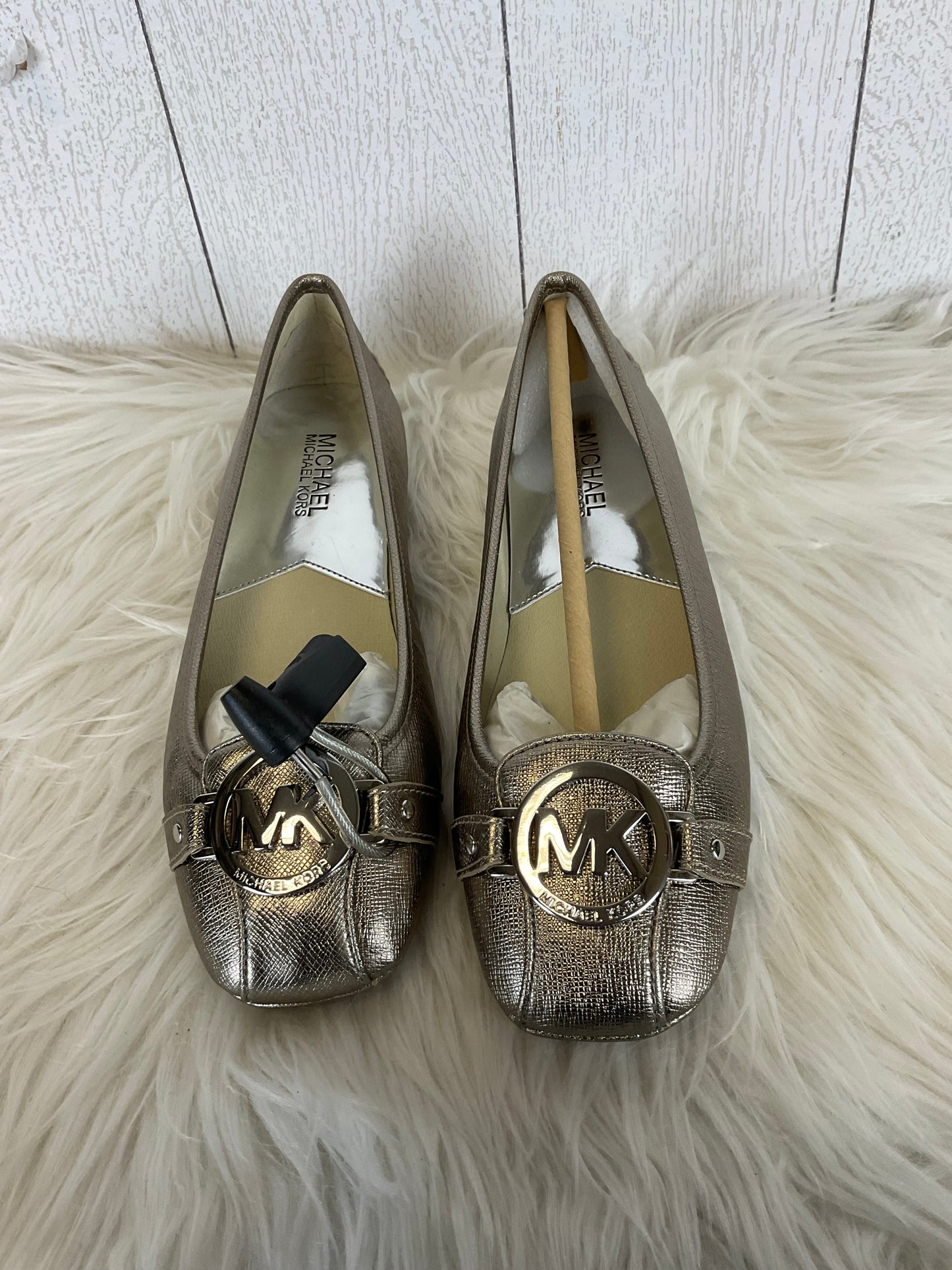 Shoes Designer By Michael Kors In Silver, Size: 7