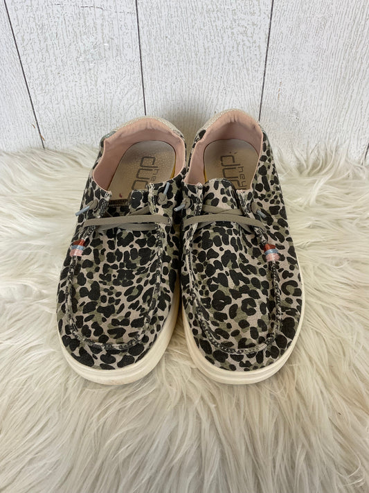 Shoes Flats By Hey Dude In Animal Print, Size: 9