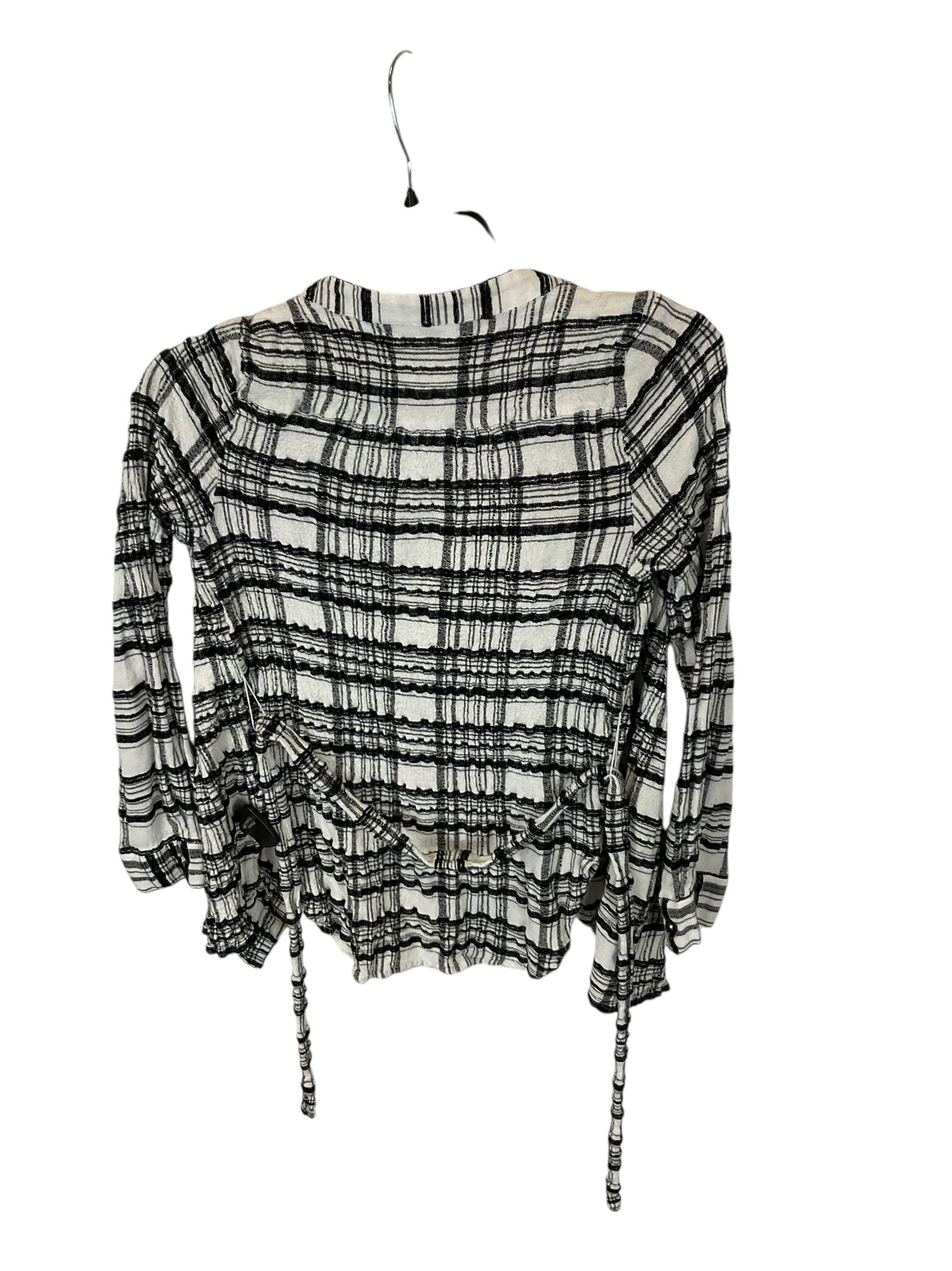 Top Long Sleeve By Anthropologie In Black & White, Size: 6