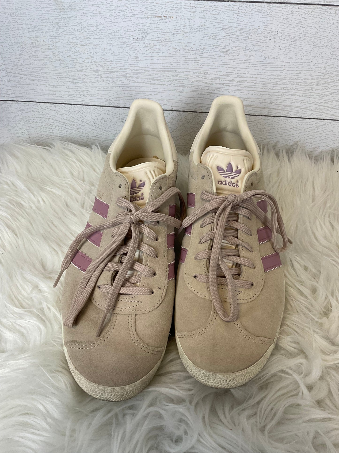 Shoes Athletic By Adidas In Tan, Size: 9.5