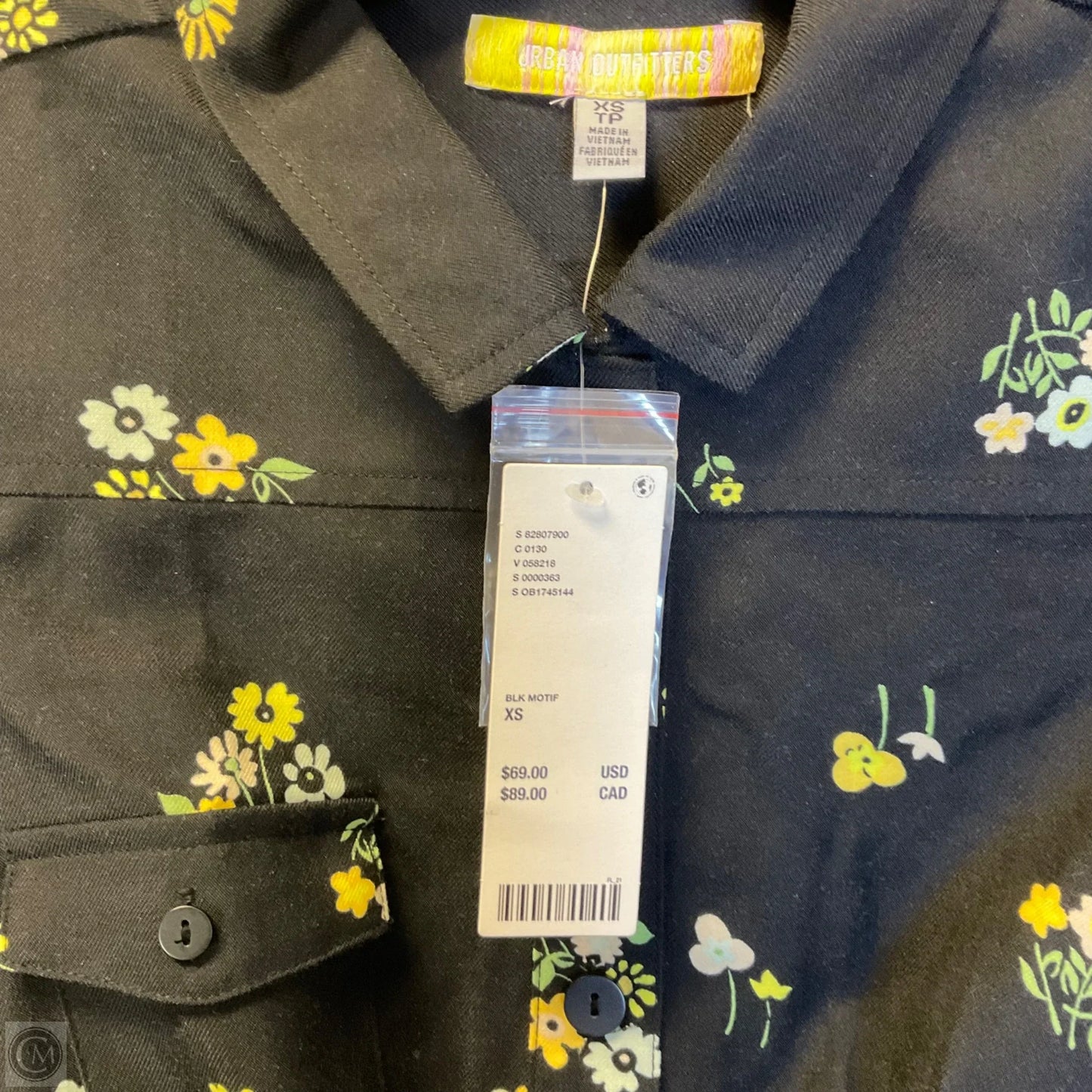 Dress Casual Short By Urban Outfitters In Floral Print, Size: Xs