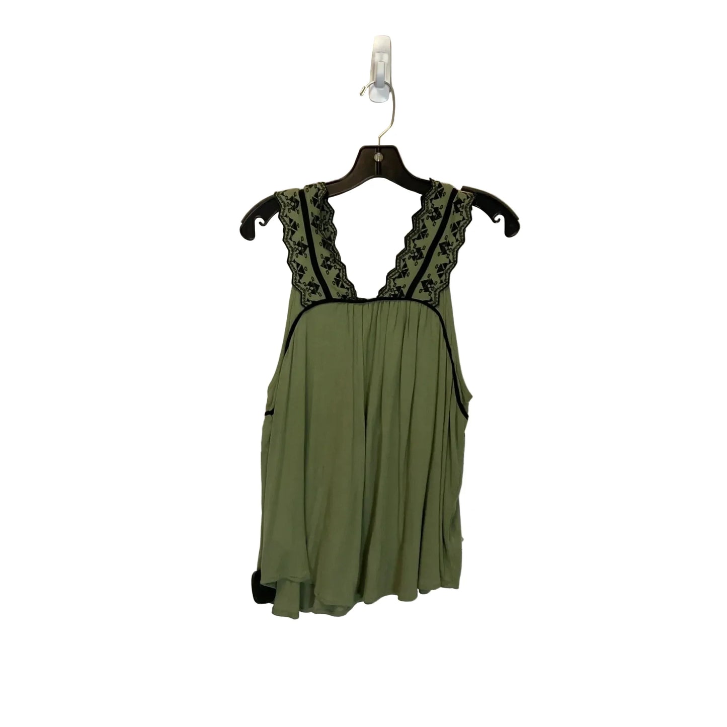 Top Sleeveless By True Craft In Green, Size: L