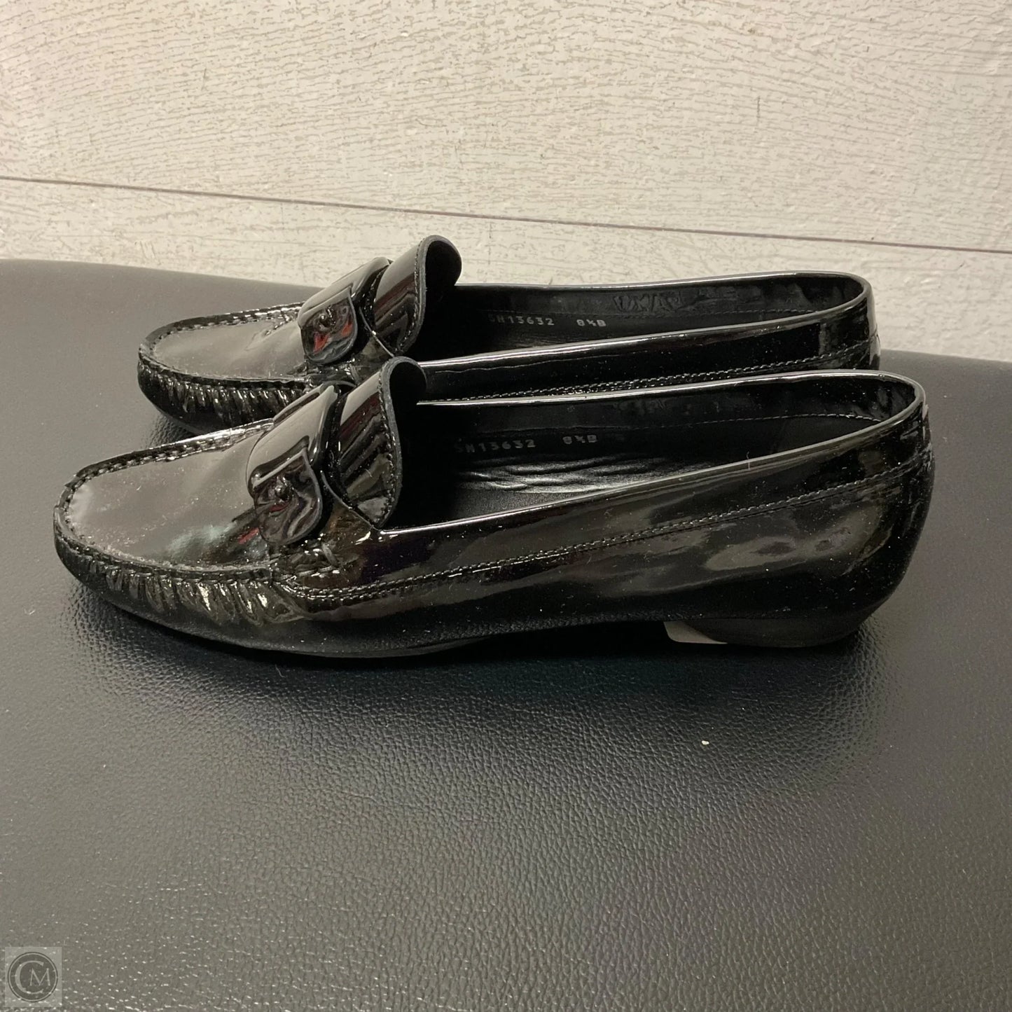 Shoes Luxury Designer By Ferragamo In Black, Size: 8.5