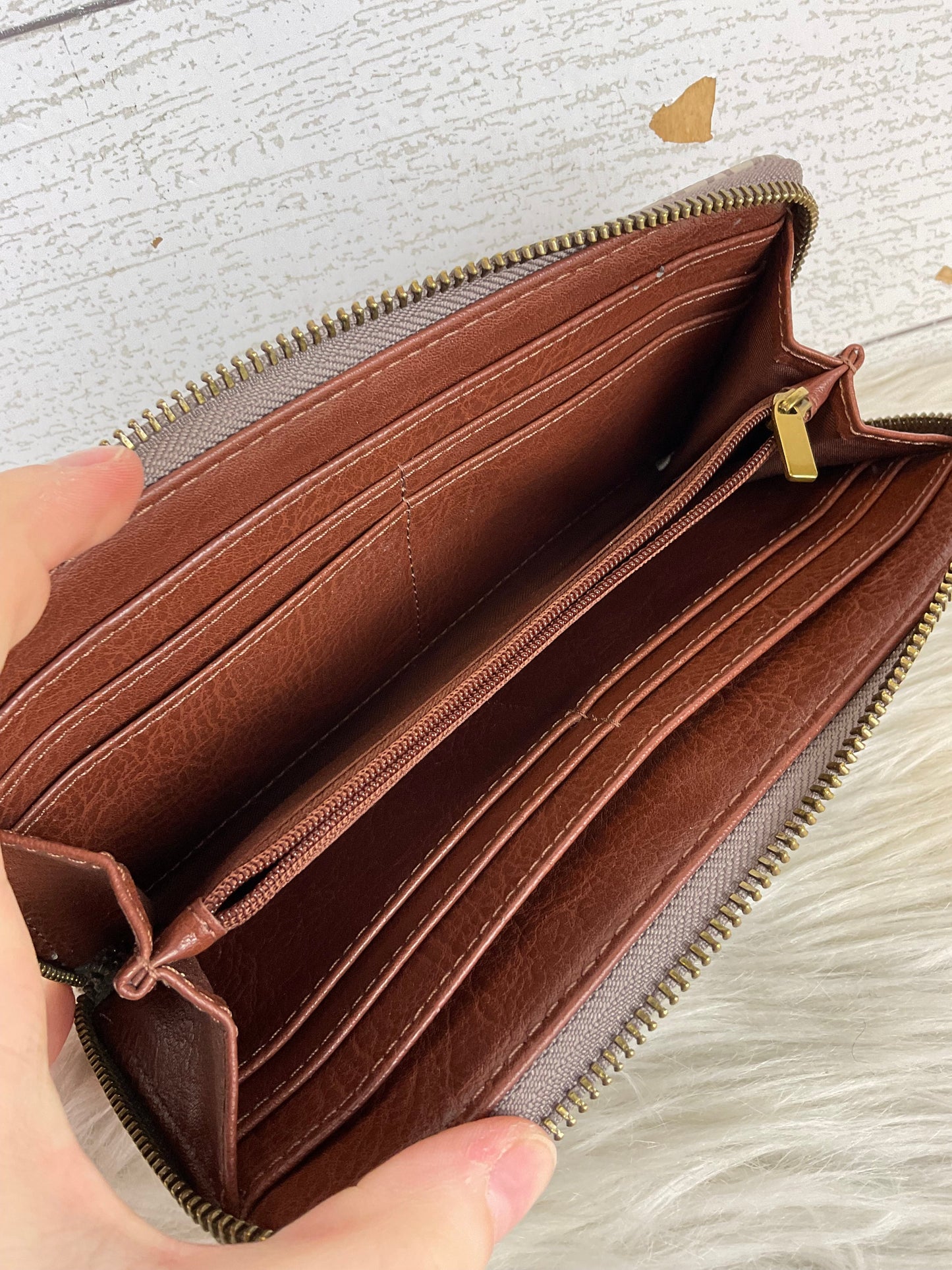 Wallet Designer By Fossil  Size: Large