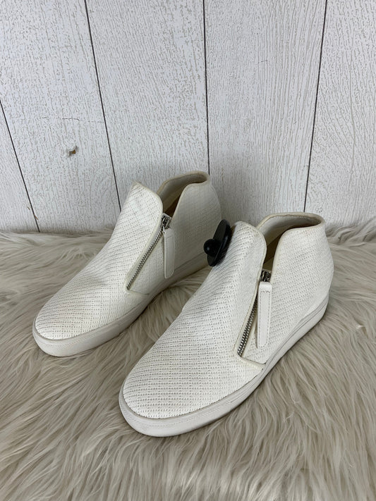 Shoes Sneakers By Steve Madden In White, Size: 9