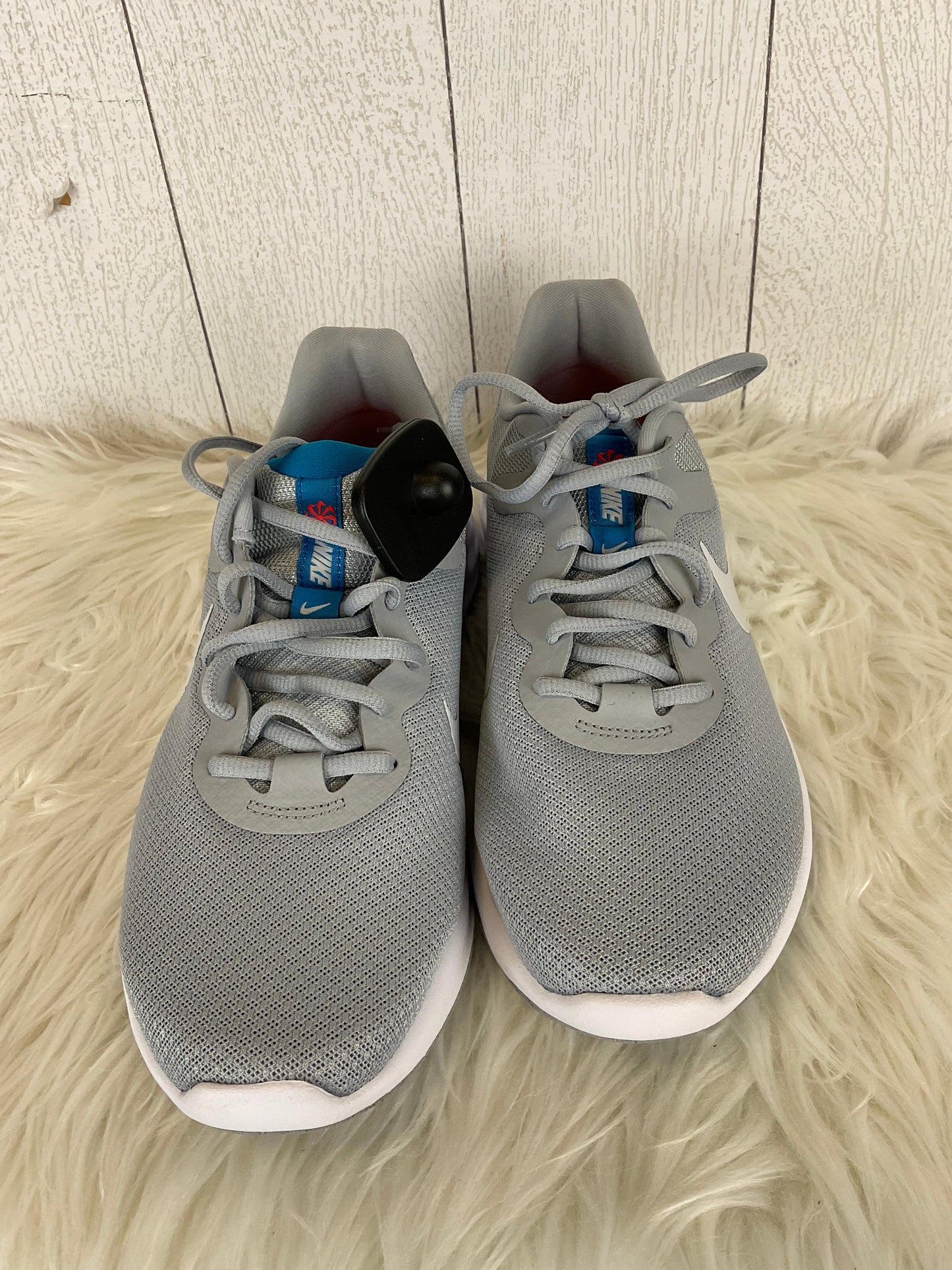 Shoes Athletic By Nike In Grey, Size: 9.5