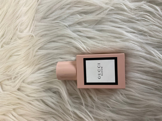 Fragrance Luxury Designer By Gucci, Size: Small