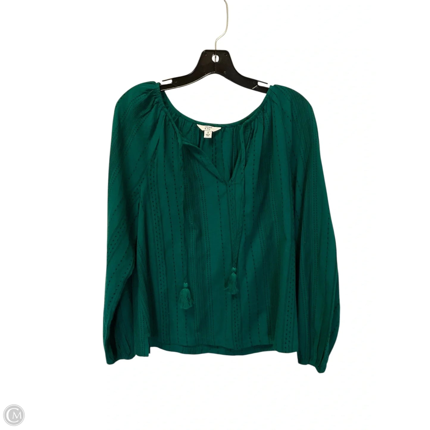 Top Long Sleeve By Crown And Ivy In Green, Size: S