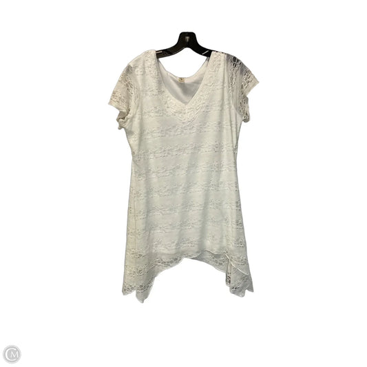 Dress Casual Short By Clothes Mentor In White, Size: L