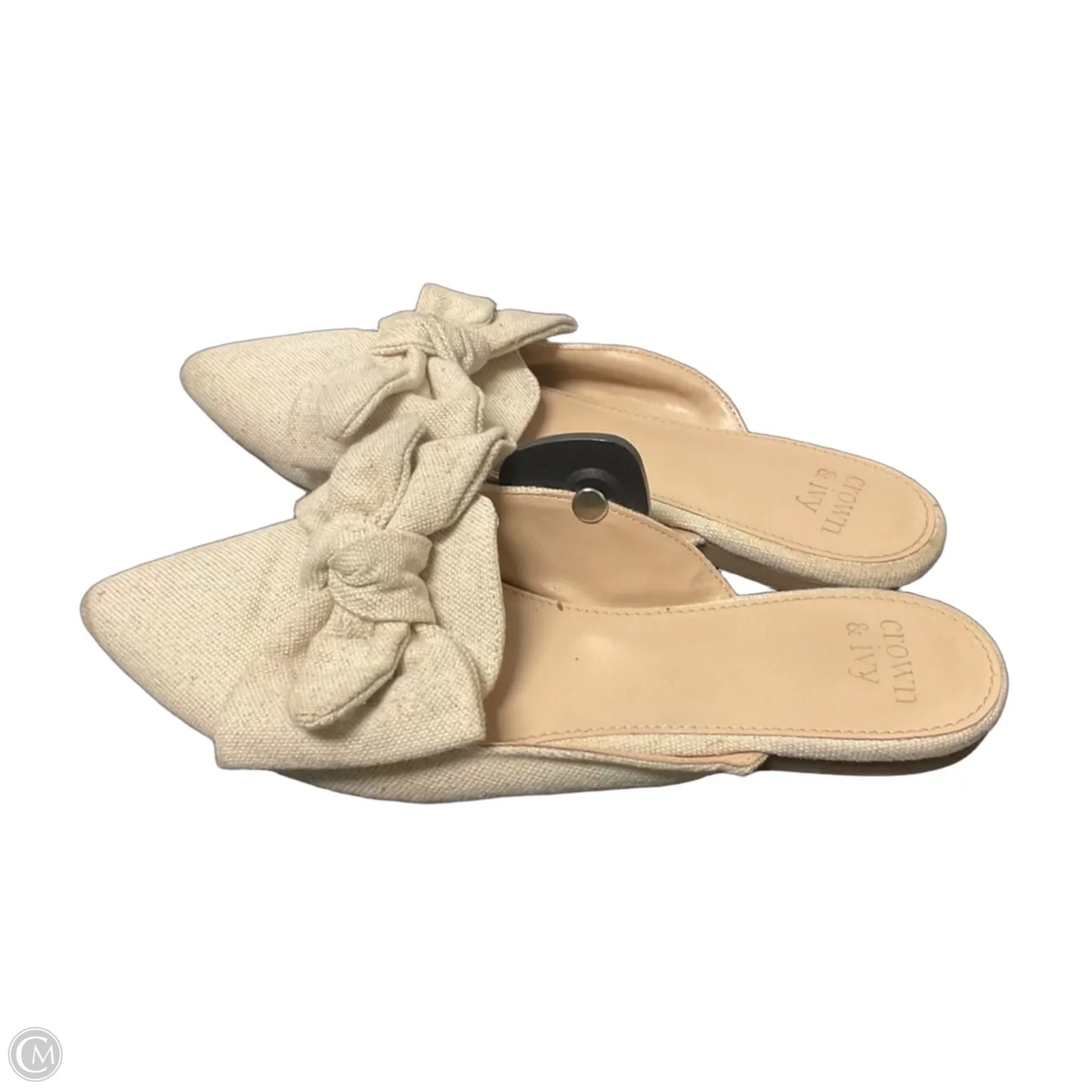 Shoes Flats By Crown And Ivy In Cream, Size: 9