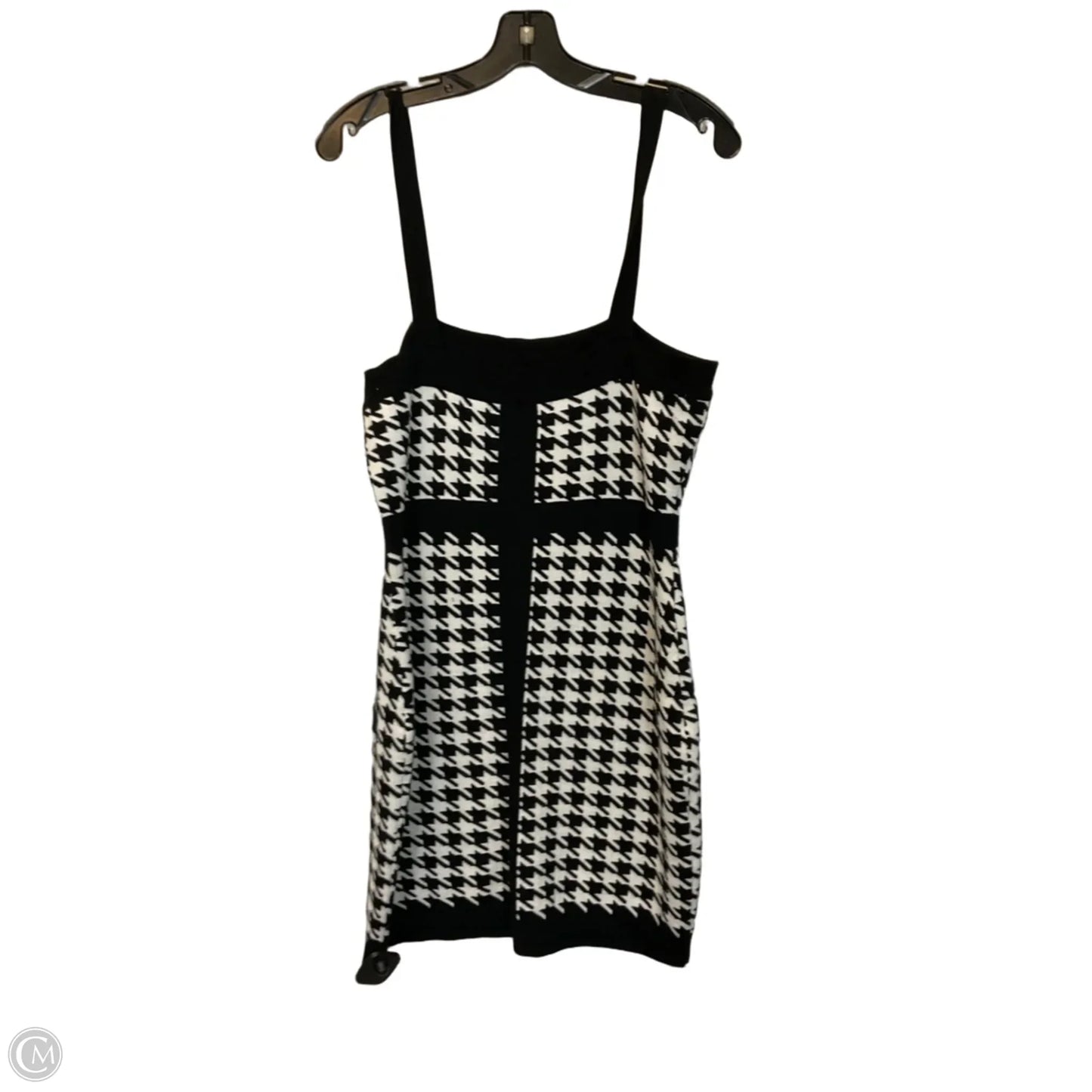 Dress Casual Short By Clothes Mentor In Black & White, Size: L