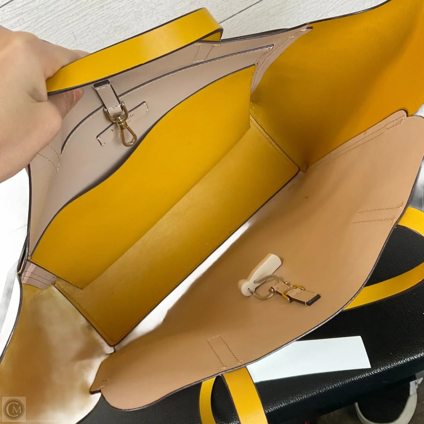 Handbag Designer By Kate Spade, Size: Large