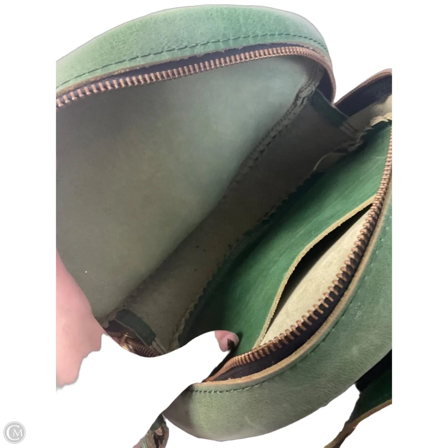 Crossbody By Portland Leather, Size: Medium