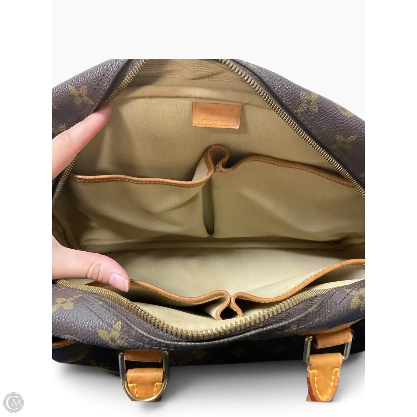 Handbag Luxury Designer By Louis Vuitton, Size: Large