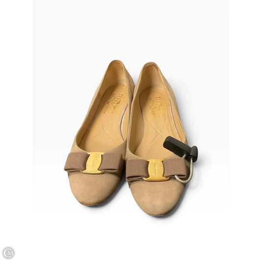 Shoes Luxury Designer By Ferragamo In Tan, Size: 6.5