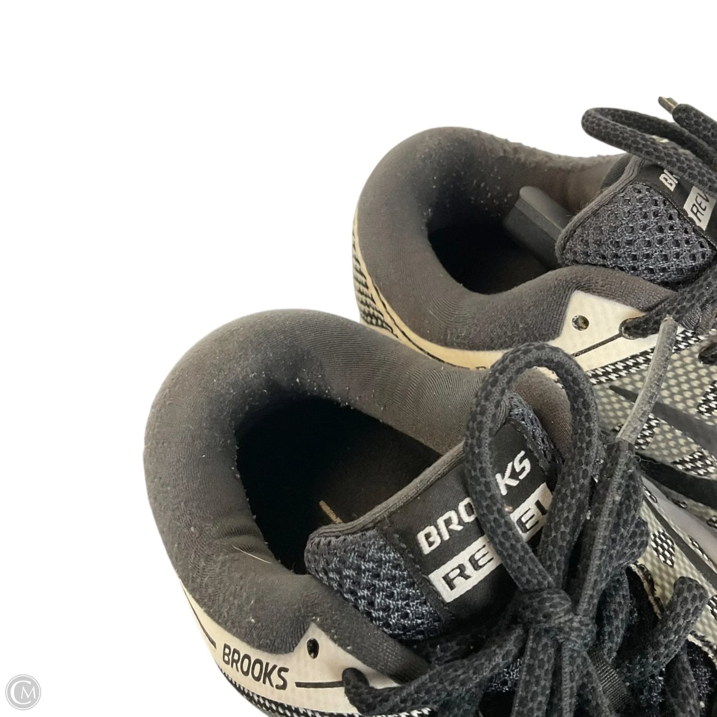 Shoes Athletic By Brooks In Black, Size: 8.5