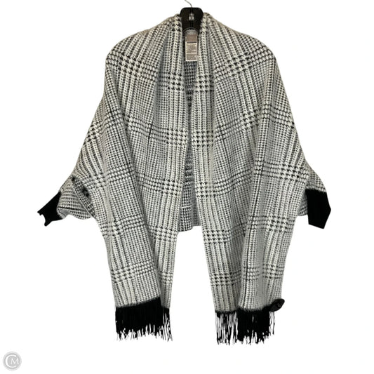 Shawl By Chicos In Black & Grey, Size: S/M