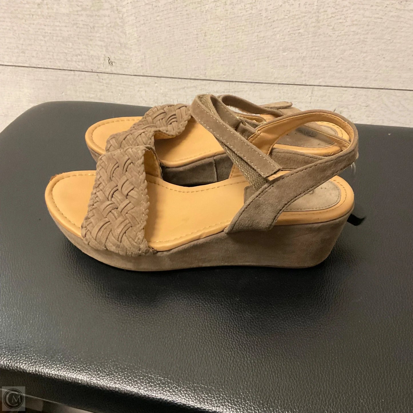 Sandals Heels Wedge By Me Too In Brown, Size: 7