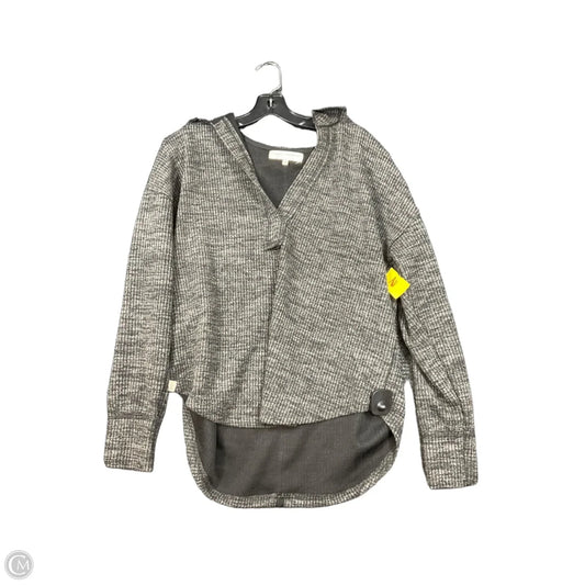 Top Long Sleeve By Simply Southern In Grey, Size: L