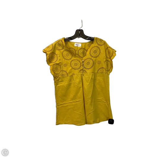 Top Short Sleeve By Clothes Mentor In Yellow, Size: M