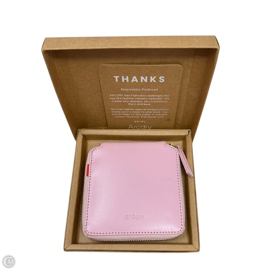 Monterey Square Classic Zip Wallet By Arcdry, Size: Medium