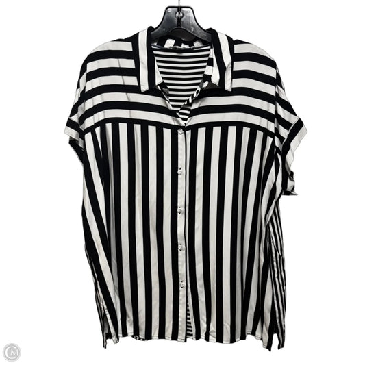 Top Short Sleeve By Jane And Delancey In Striped Pattern, Size: Xl