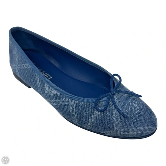 Printed Denim Cap Toe Ballerina Flats Shoes Luxury Designer By Chanel In Blue Denim, Size: 39.5