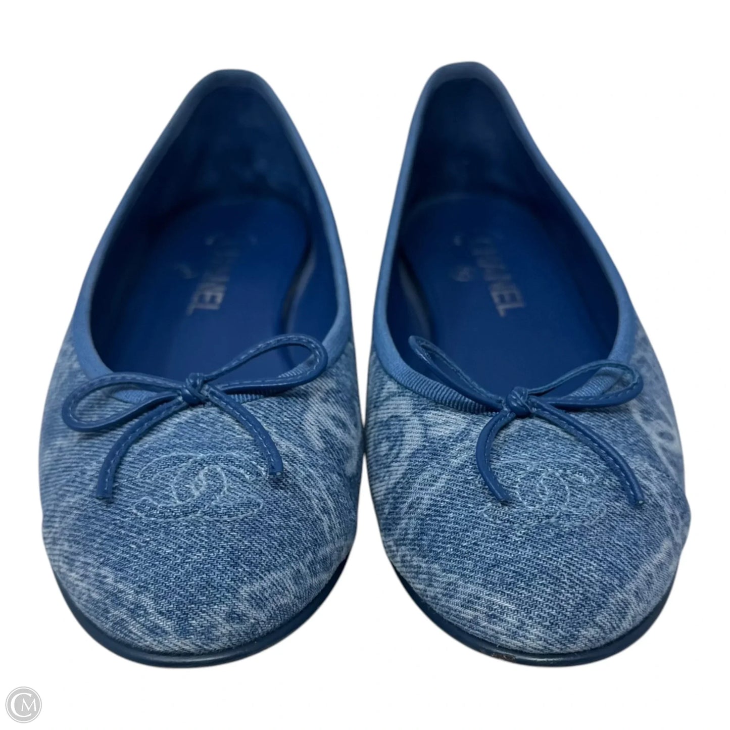 Printed Denim Cap Toe Ballerina Flats Shoes Luxury Designer By Chanel In Blue Denim, Size: 39.5