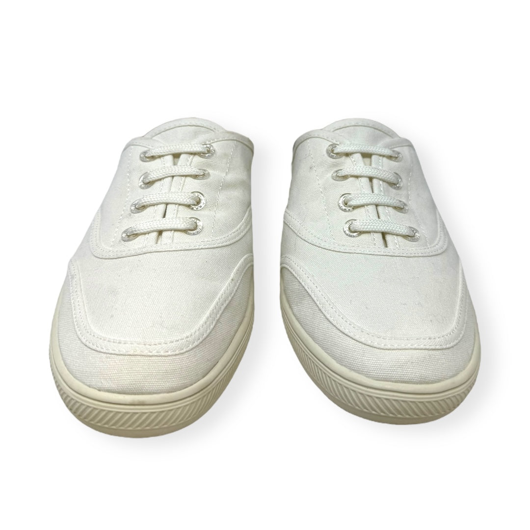 White Shoes Sneakers Vince Camuto, Size 8.5