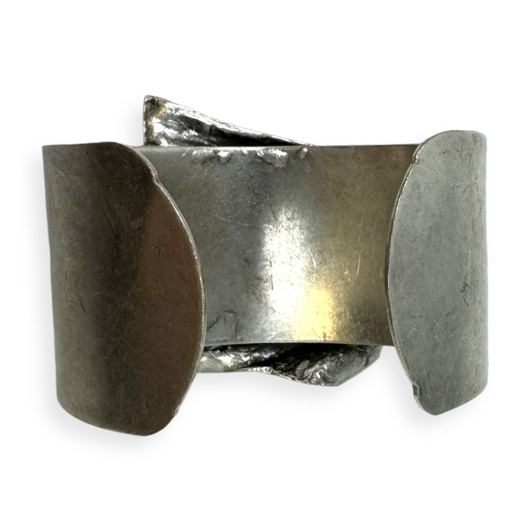 Avante-Garde Style Metal Cuff