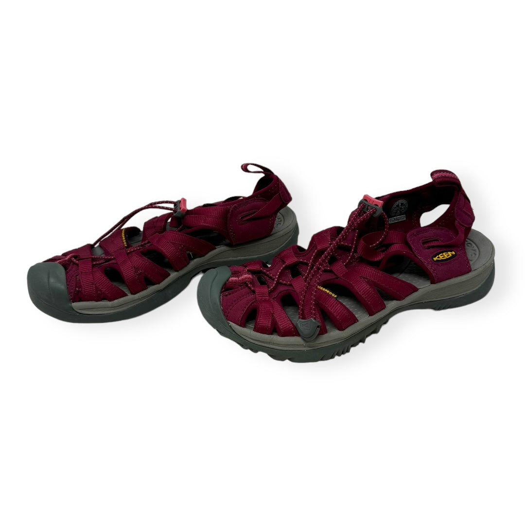Red Sandals Flats Keen, Size 9