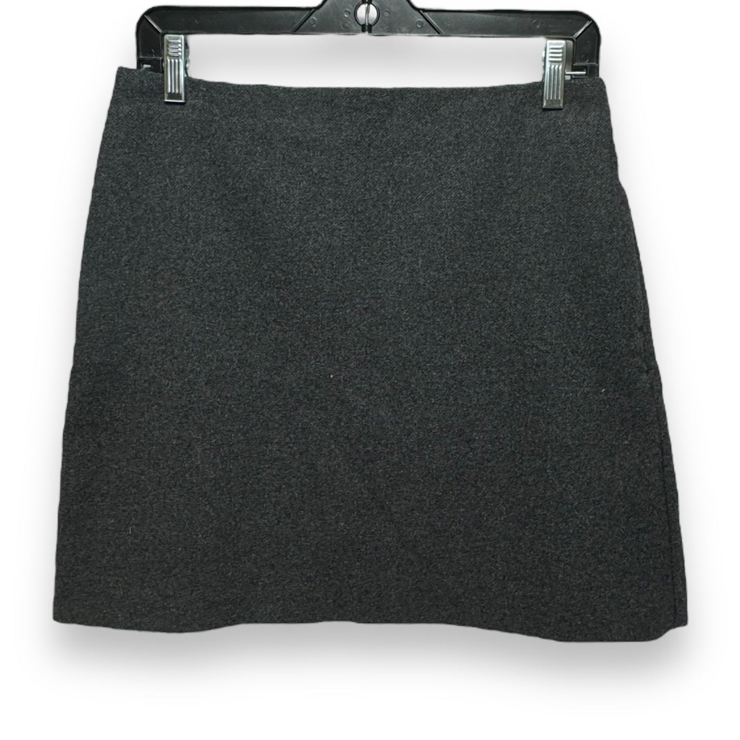 Skirt Mini & Short By Uniqlo In Grey, Size: 6